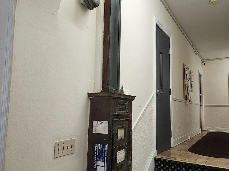 400 N Hortter St #206 — Photo 8