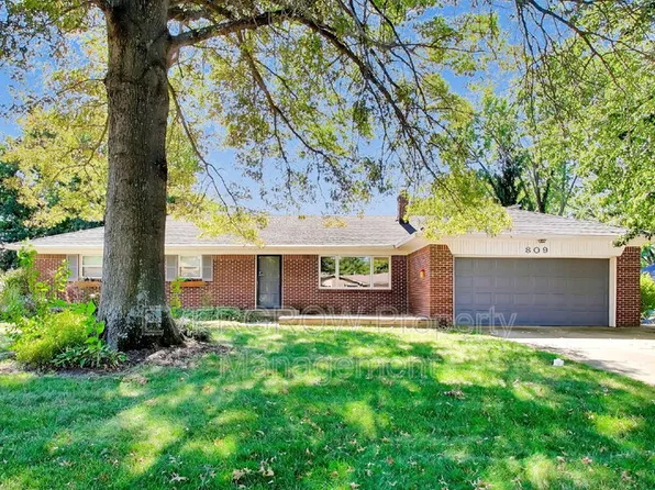 809 Orchard Ln, Greenwood, IN 46142