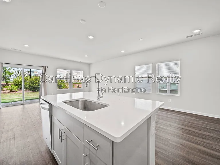 4080 County Down Ave — Photo 11