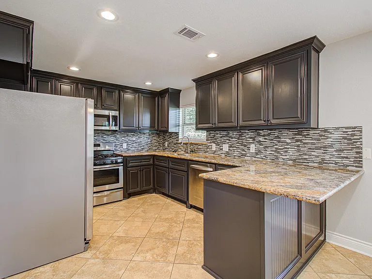 1417 Longhorn Dr — Photo 9