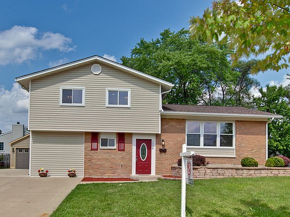 2nd image of 1058 E Anderson Dr