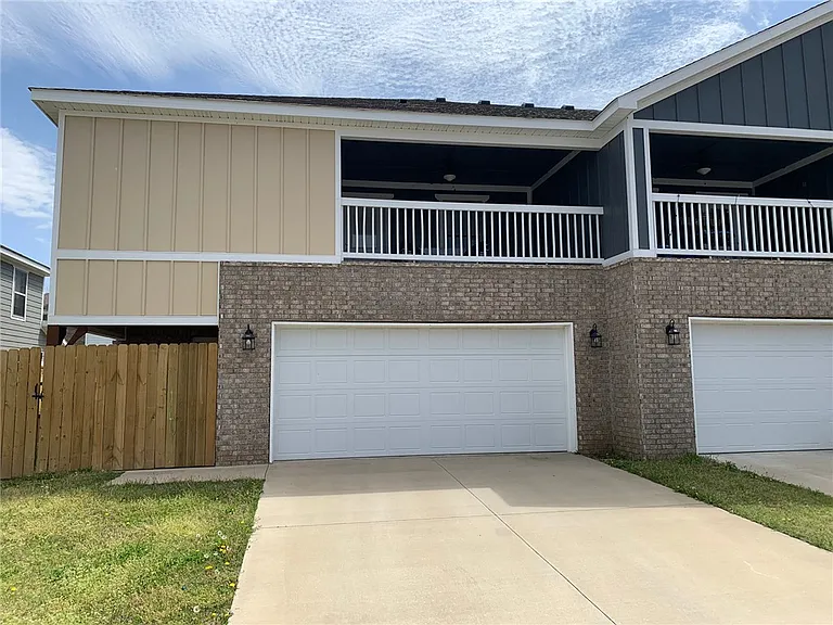 1349 N Corsica Dr — Photo 4