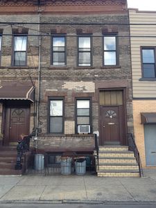 4 Lombardy St, Brooklyn, NY, 11222