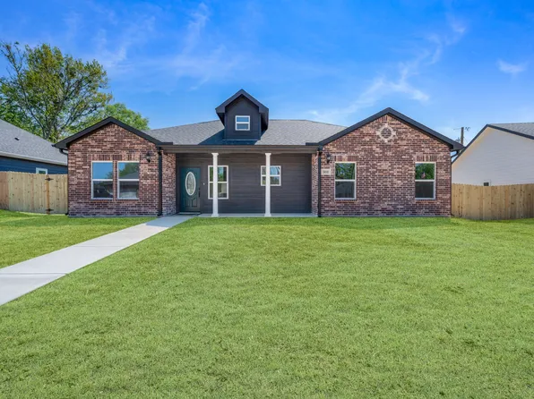 808 Jefferson St E, Sulphur Springs, TX 75482