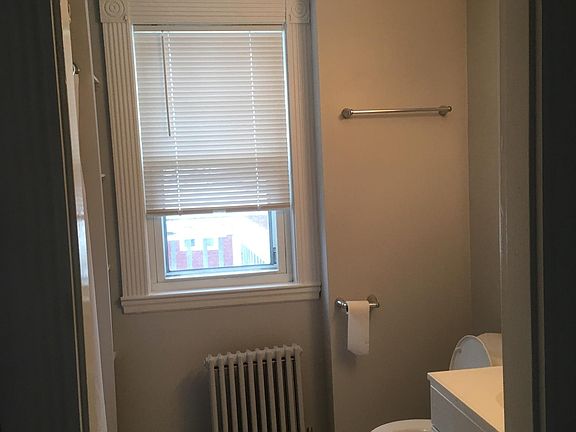 5th image of 37 Bellevue Ave