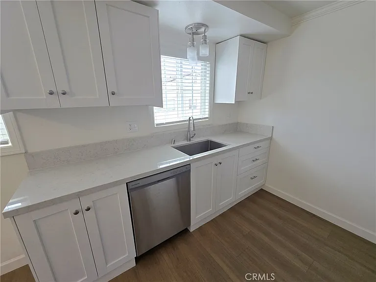 1214 Agate St #D — Photo 6