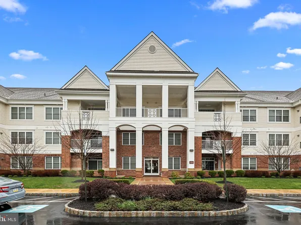 5323 Meridian Blvd, Warrington, PA 18976