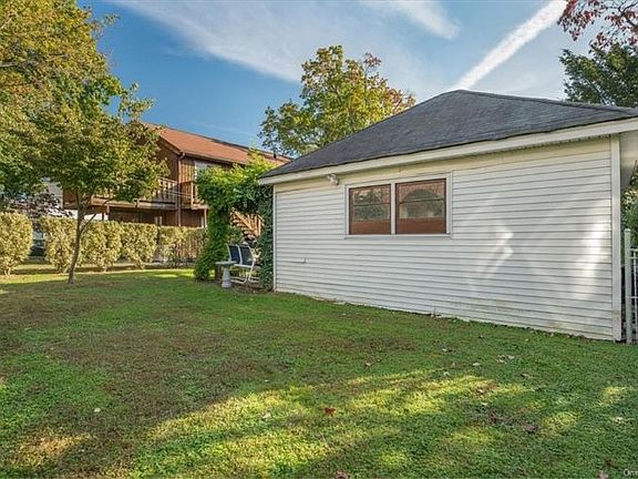 5th image of 818 Lester Ave