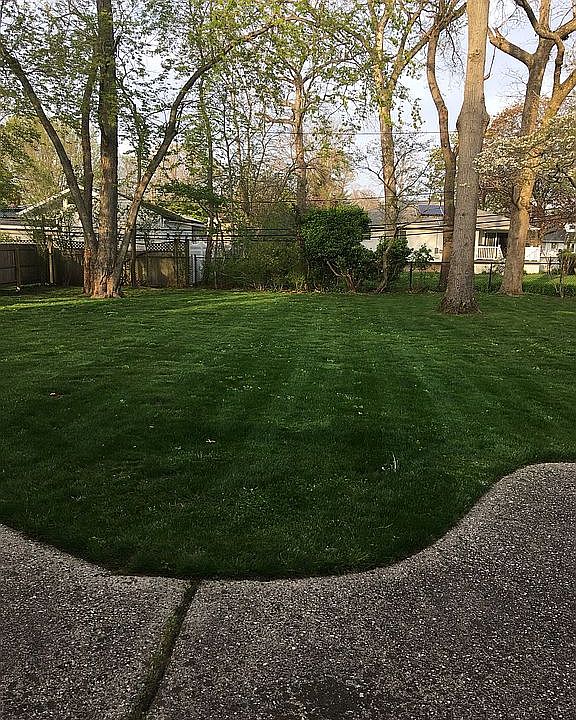 2nd image of 27 Crescent Pl