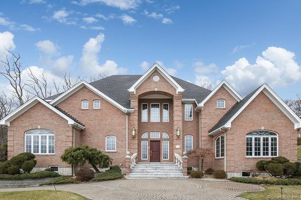 1st image of 267 Catherine Dr