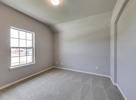 4th image of 824 Centerra Hills Cir