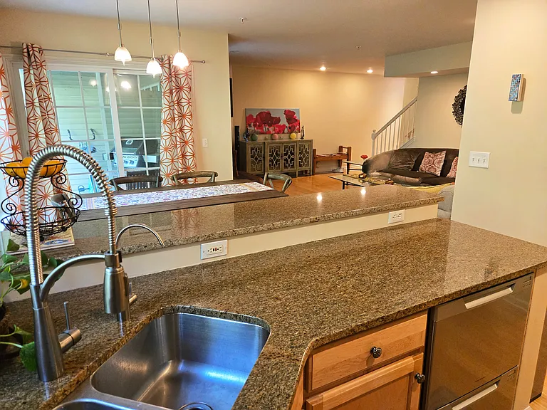 3045 Barclay Way — Photo 5