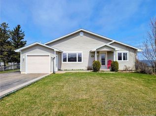 7701 Du Havre St, Bas Caraquet, NB E1W5W9