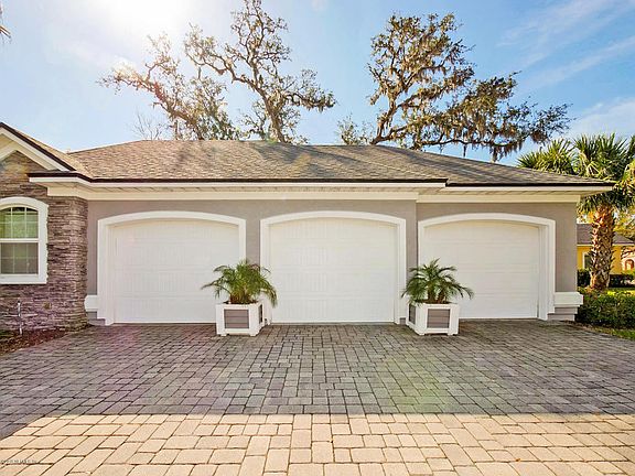 3rd image of 1733 Harrington Park Dr