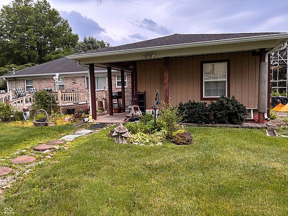 2nd image of 604 Chariot Ln