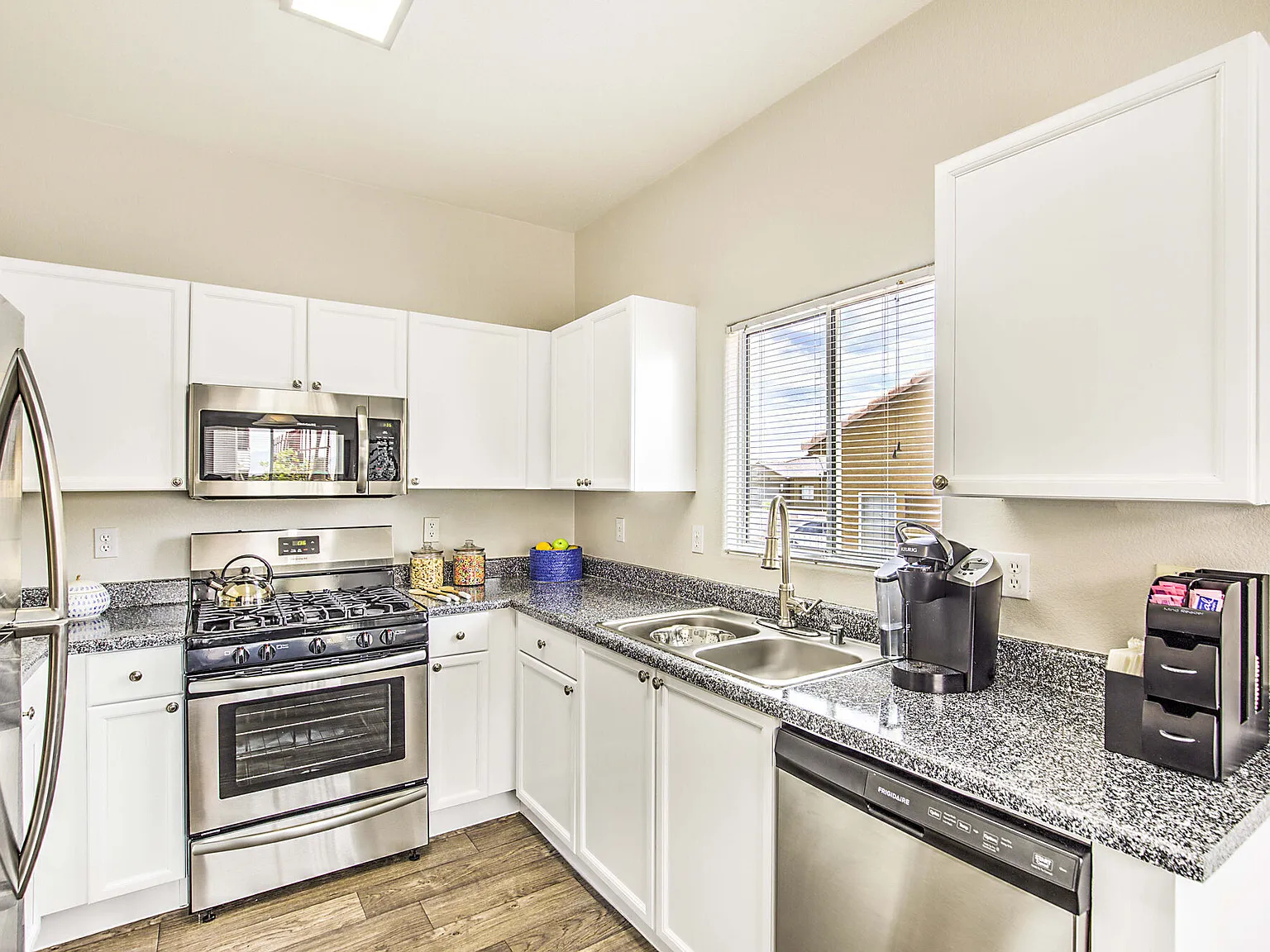 Diamond Vista — Photo 1
