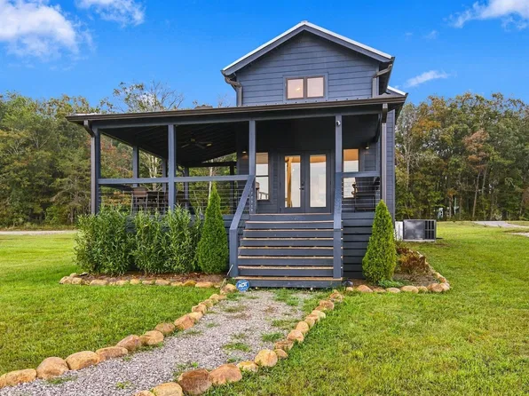 113 Shoreside Ct, Tracy City, TN 37387