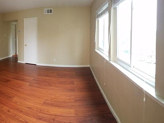 2nd image of 1114 Village Dr #23