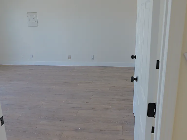 20997 Pine Ridge Ave #2 — Photo 21