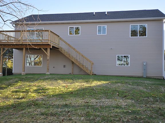 2nd image of 301 Buena Ter