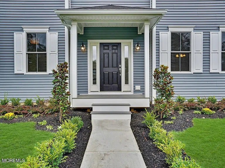 909 Bloomfield Ave — Photo 3