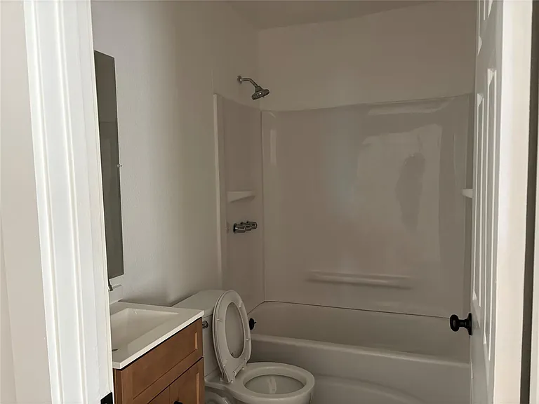 9210 E Avenue O — Photo 11