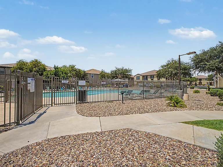 1250 S Rialto St #7 — Photo 23