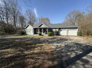 3712 Skyline Pl, Rex, GA 30273