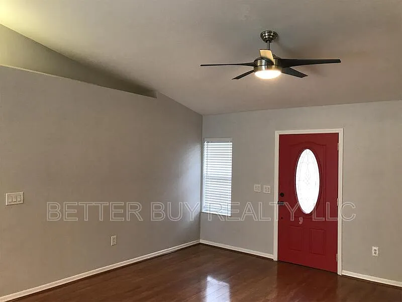 3 bed, 2.0 bath, 1224 sqft, $2,475 — Photo 4