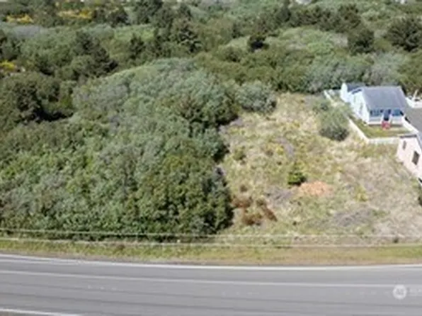 448 & 456 Marine View Drive SW, Ocean Shores, WA 98569
