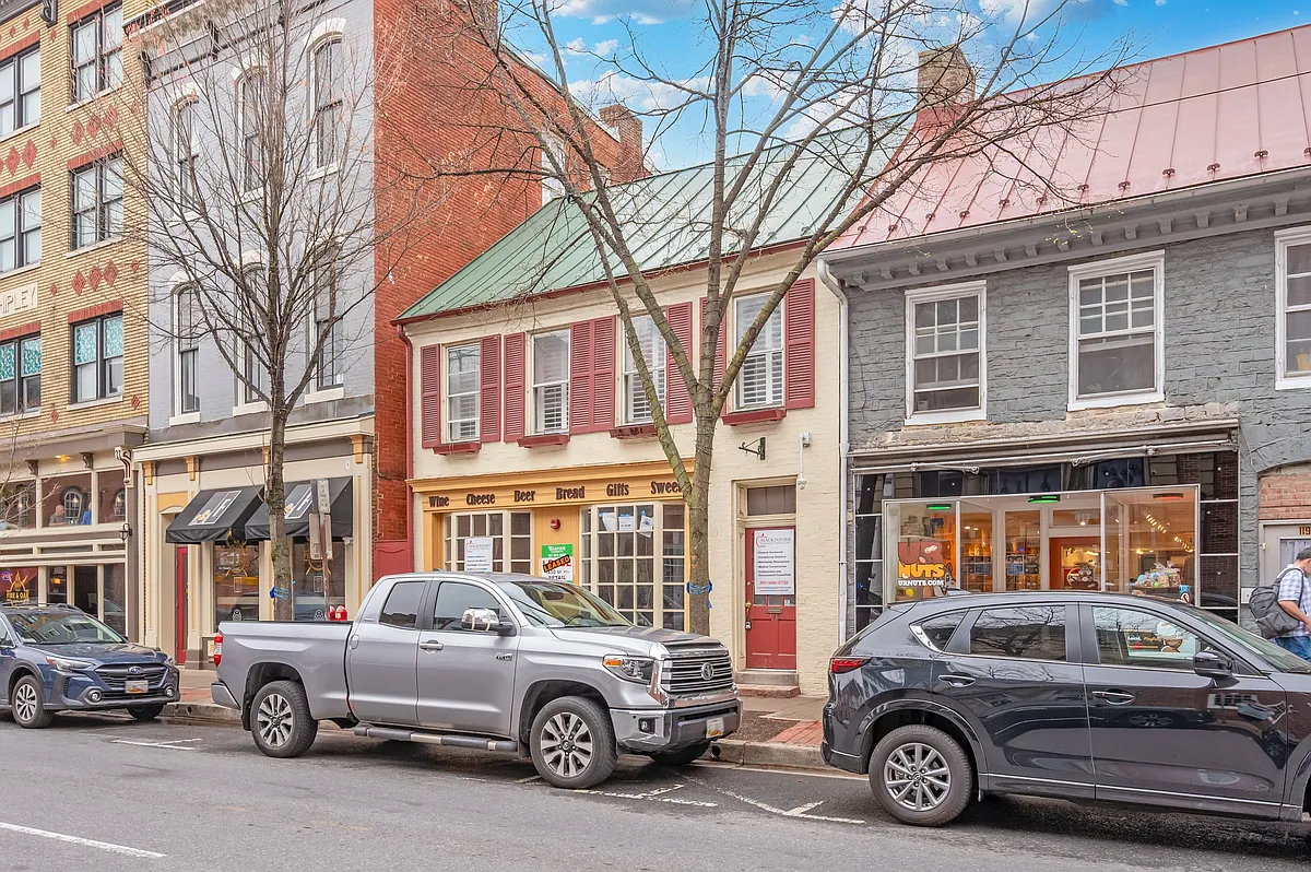 Building Photo - 112 N Market St #0