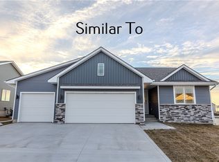 210 NW Lavelle Dr, Waukee, IA 50263