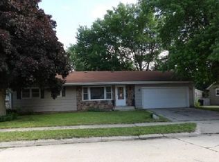 1213 Meadow Ln, Webster City, IA 50595