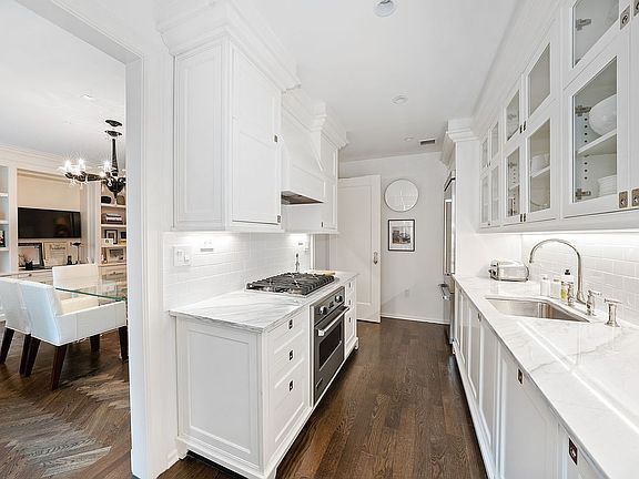 5th image of 1 Central Park S #1413