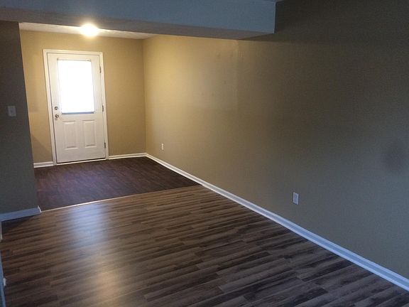 2nd image of 971 Villa Dr APT 27