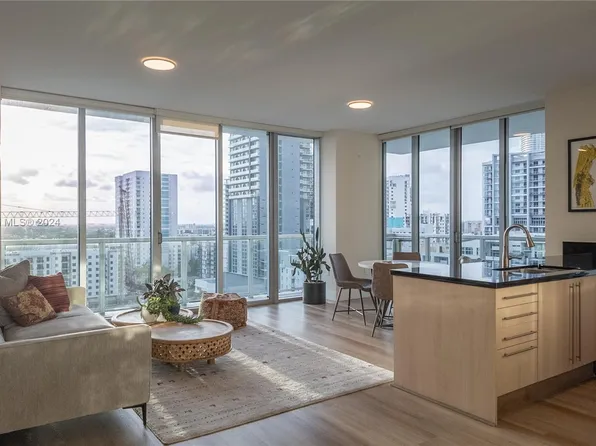 79 SW 12th St APT 1712, Miami, FL 33130