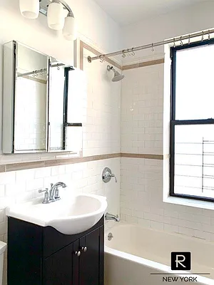 Rented by R New York | media 24