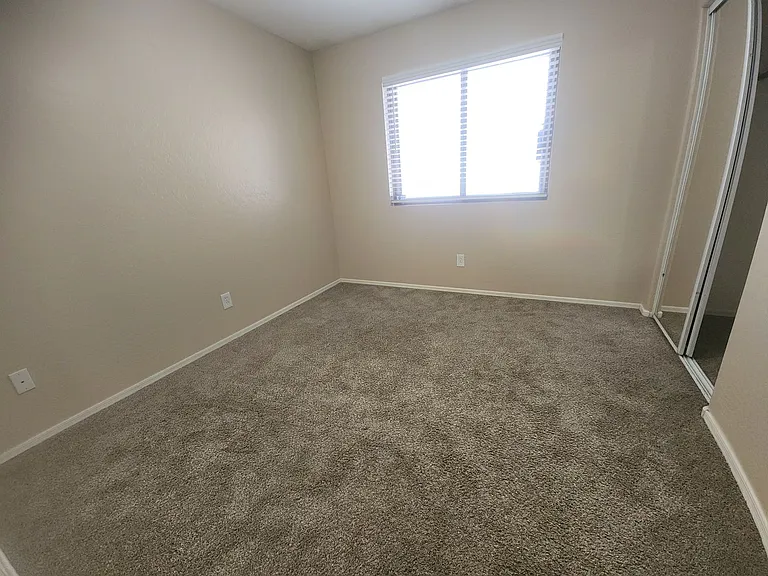 5511 S 15th Way — Photo 22