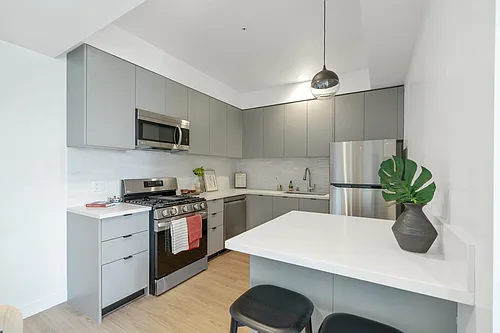 426 N Alexandria Photo 1