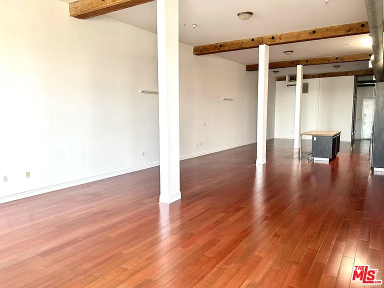 652 Mateo St #305 — Photo 5