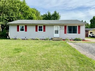 368 Pinewood Dr, Valparaiso, IN 46385