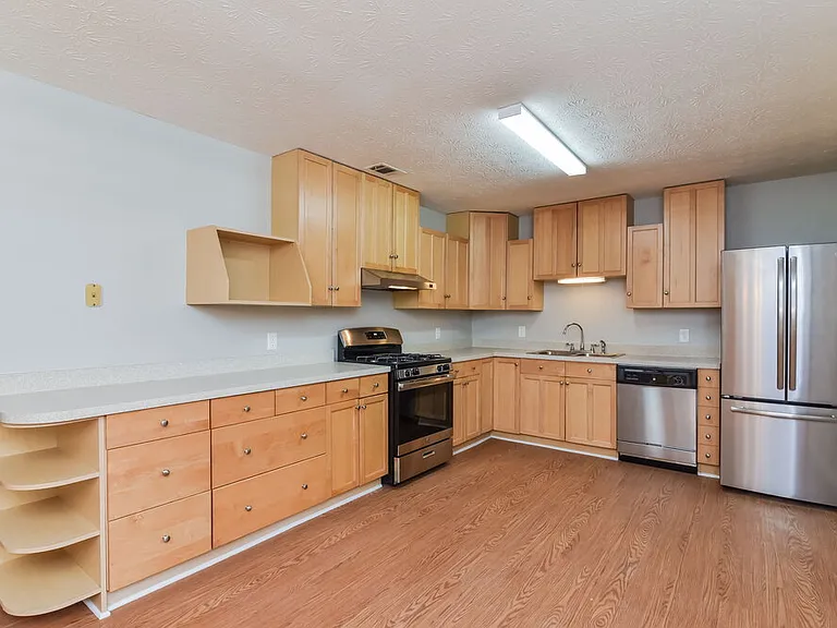 3939 Valley Brook Rd — Photo 9