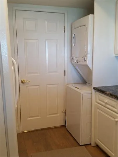240 Calle Cuervo — Photo 5