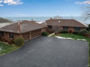 4961 E Lake Rd, Burt, NY 14028