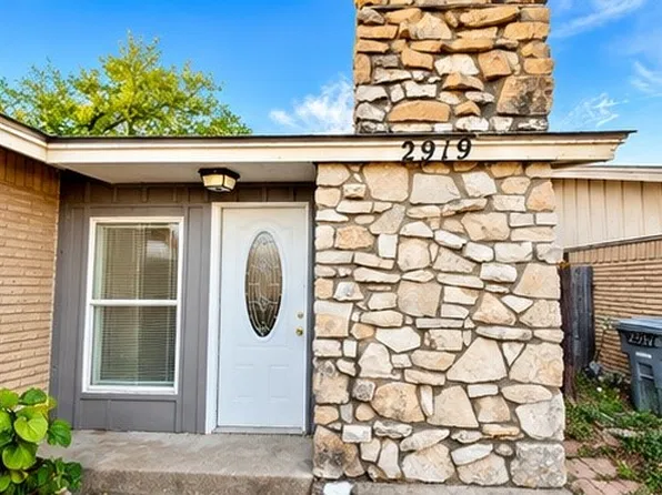 2919 Lourdes St, Dallas, TX 75211