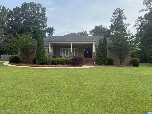 1370 Green Acre Trl, Bessemer, AL 35022