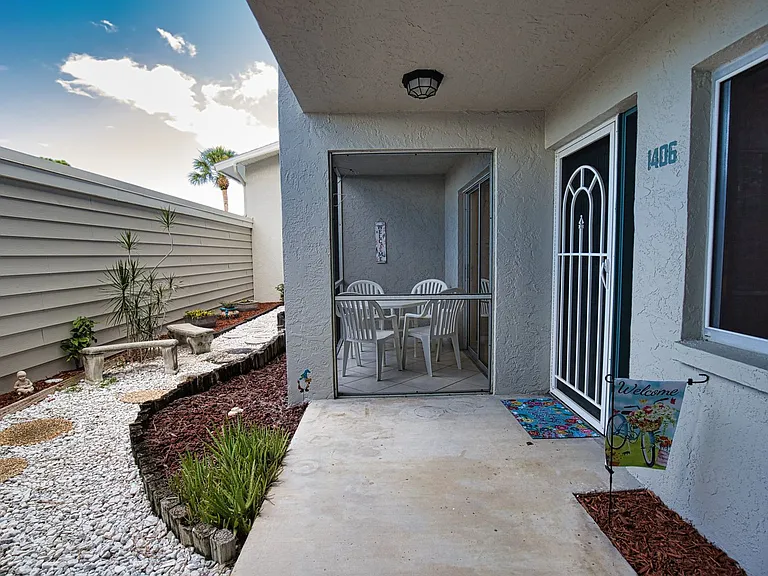 1406 Pine Lake Dr #6 — Photo 4