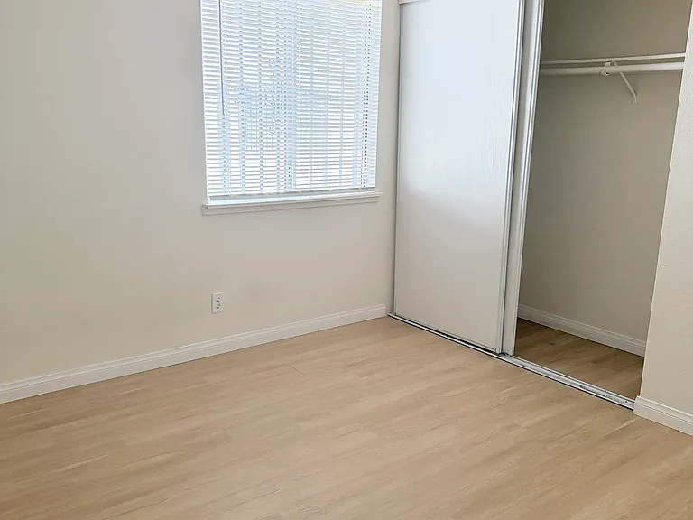 4332 Tara Ave #B — Photo 20