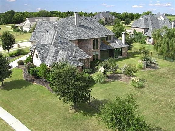 3rd image of 8 Wiltshire Ct