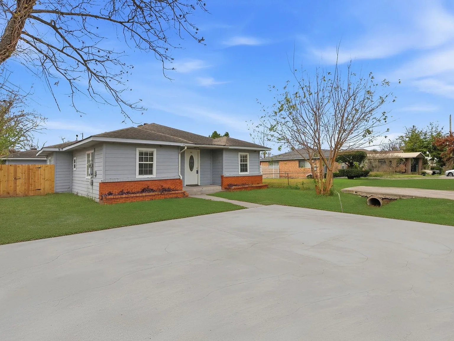 3 bed, 3.0 bath, 1738 sqft, $1,800 — Photo 3